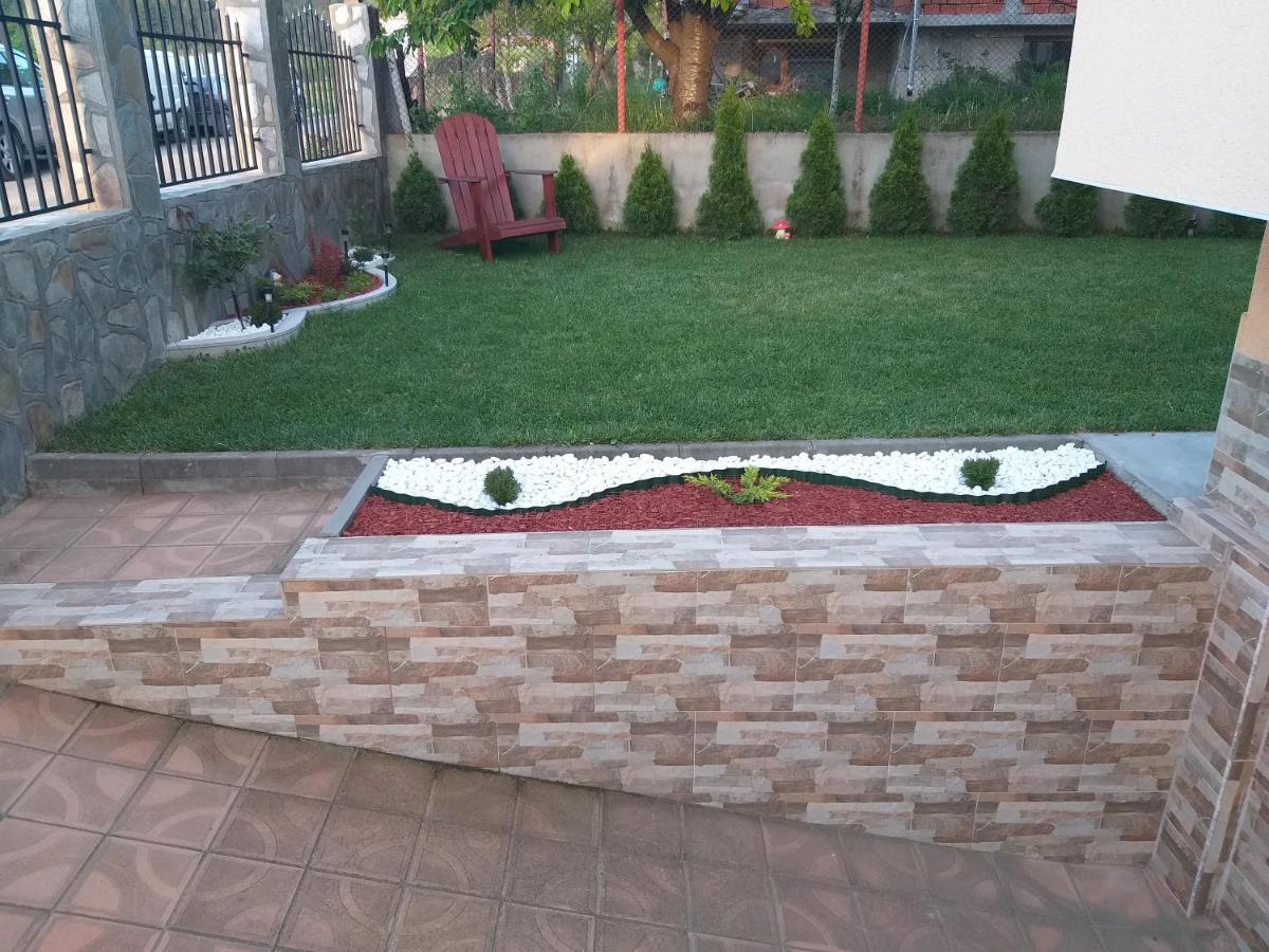 Къща За Гости Демика Sapareva Banya Exterior foto